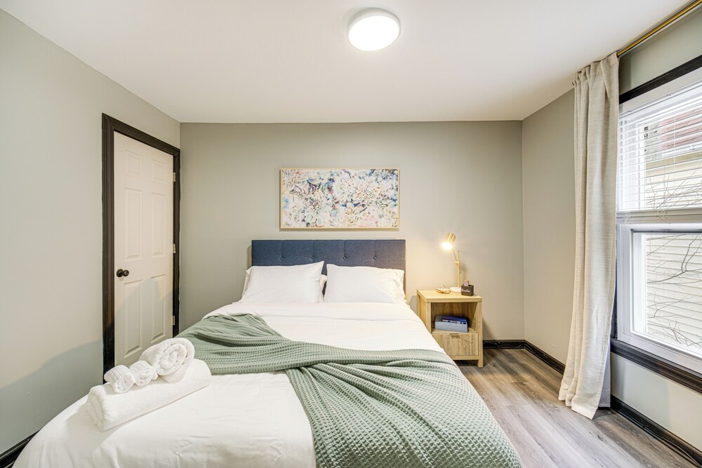 4 Mi to Dtwn: Modern Retreat w/ Yard in Cleveland
