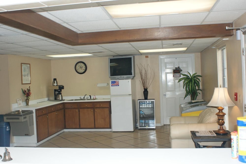 Patriot Inn - Register - Property Image 4