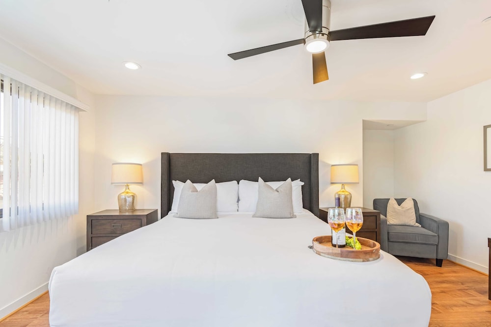 Windansea by Avantstay Private Rooftop Patio, 2 Blocks to Beach & Town
