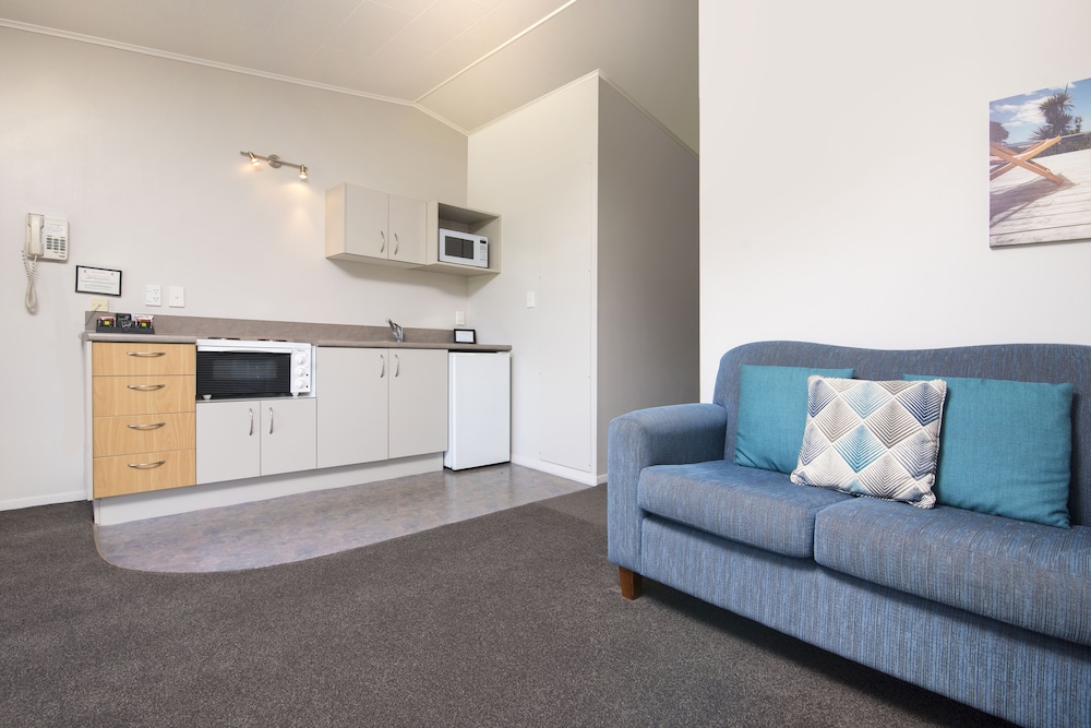 Bay Vista Waterfront Motel Picton