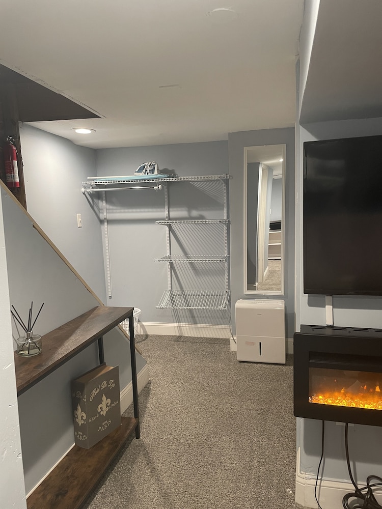 Downtown Suite - Close to Topgolf, Horseshoe Casino, UM Baltimore - Property Image 24