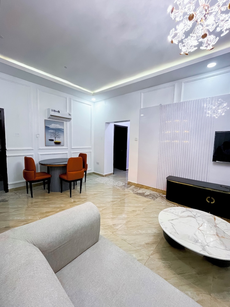 The12 by Naji Resort