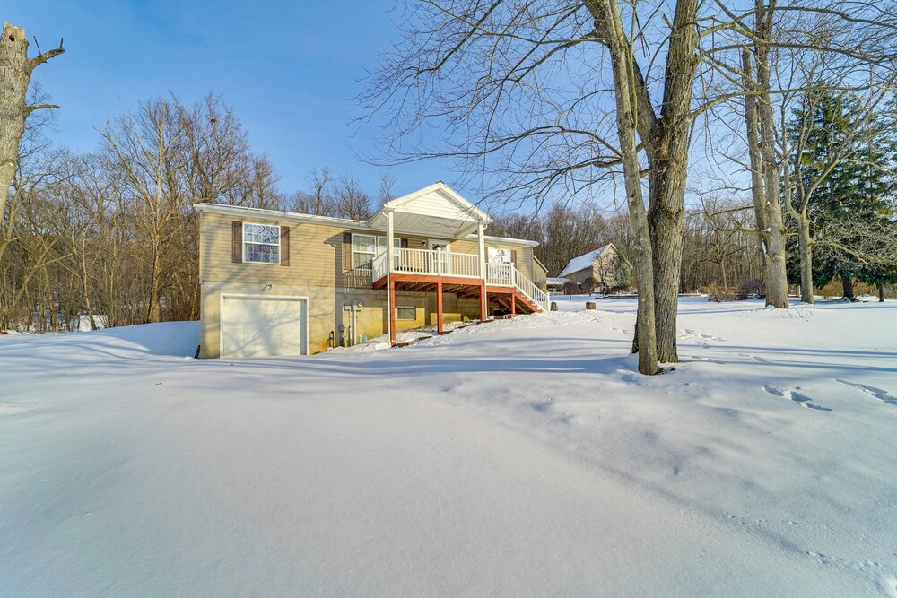 Half-mi to Lakemont Park: Family-friendly Home!