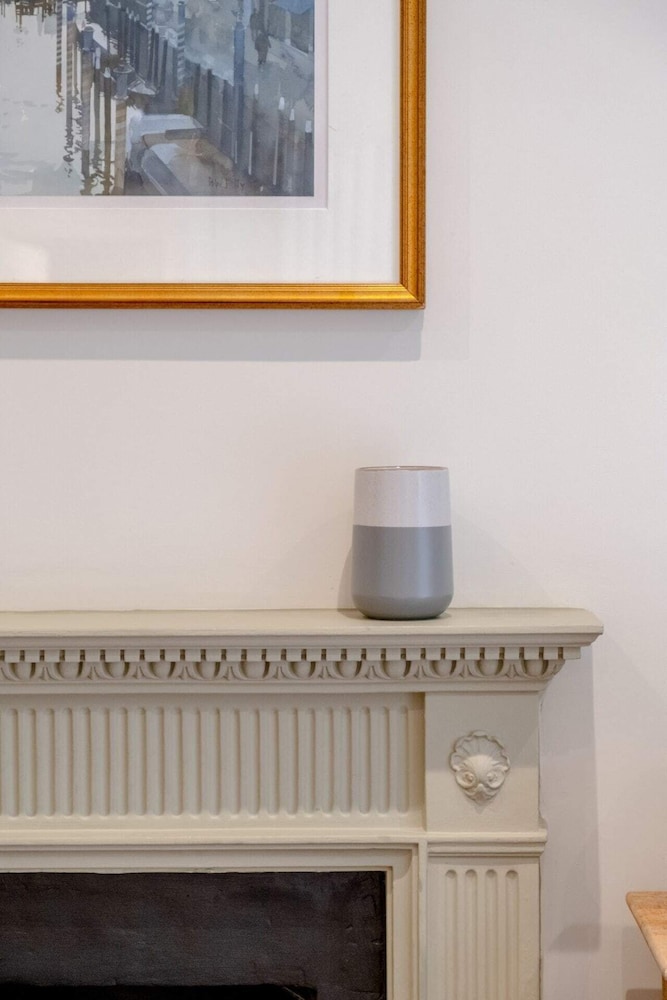 Gorgeous 2BD Flat With Patio - South Kensington!