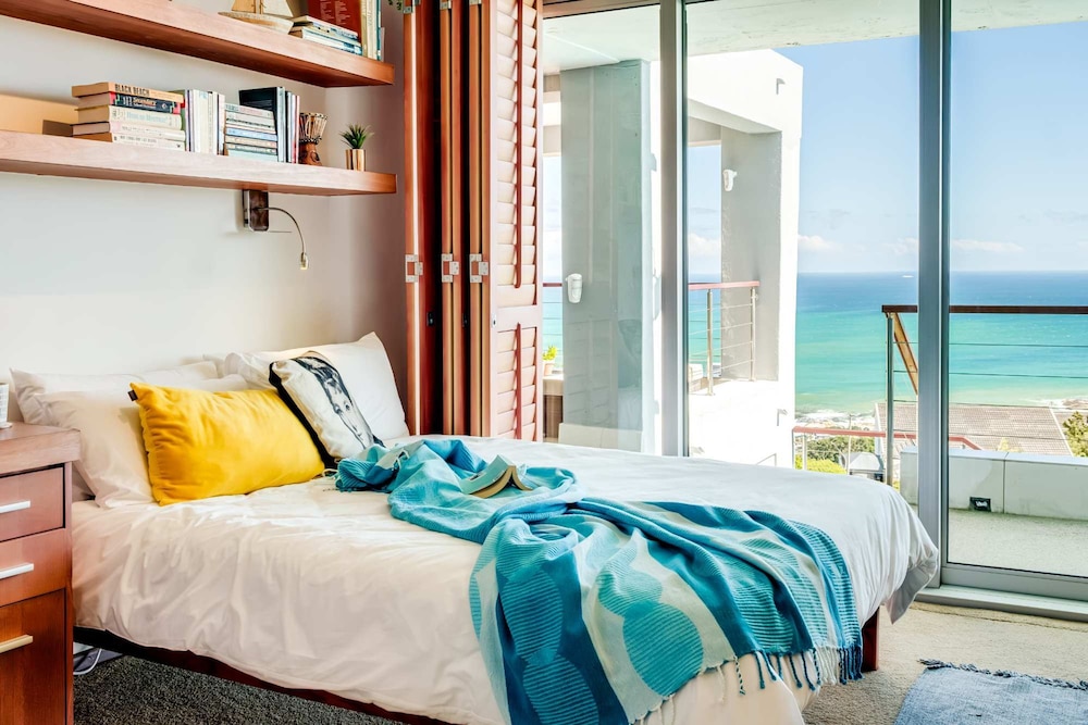 Refined Comfort and Scenic Beauty at Aviewor2