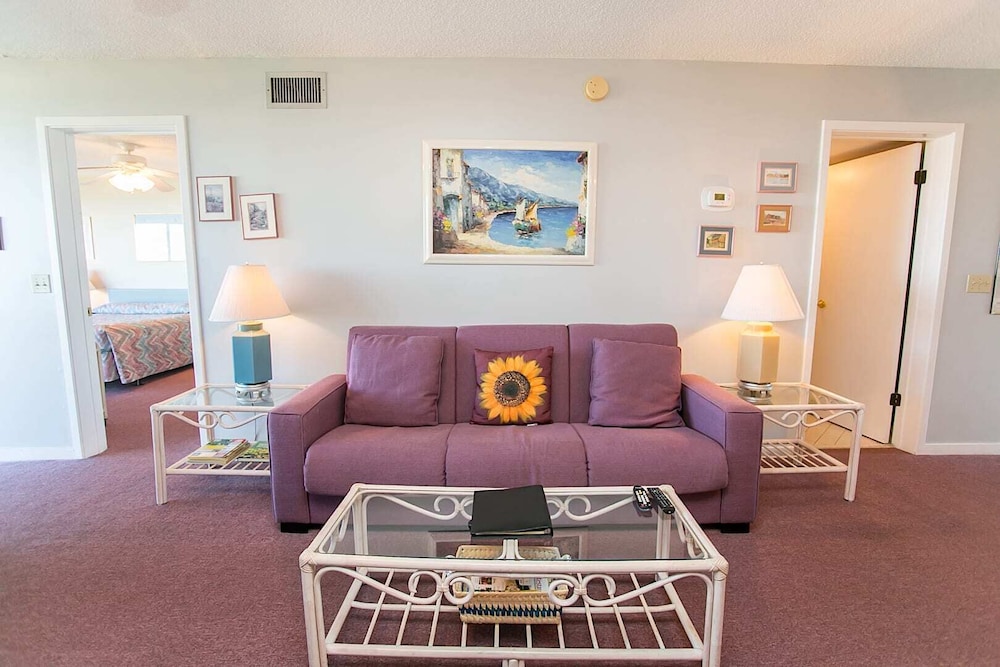 Oceanfront Luxury: 2BR Condo, St. Augustine