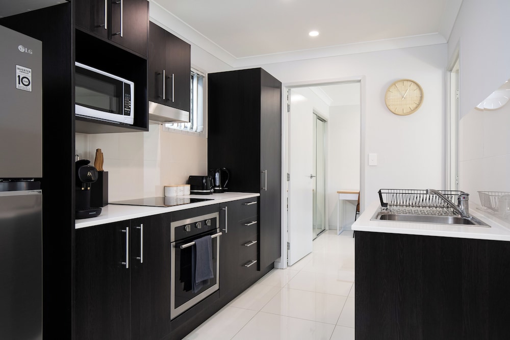 Smart Suites Self Check-in Apartments - 31 Freney