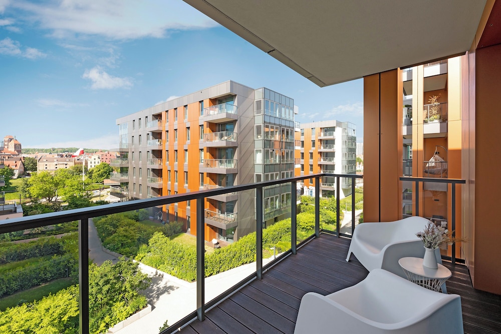 Brabank Riverside & Parking by Downtown Apartments
