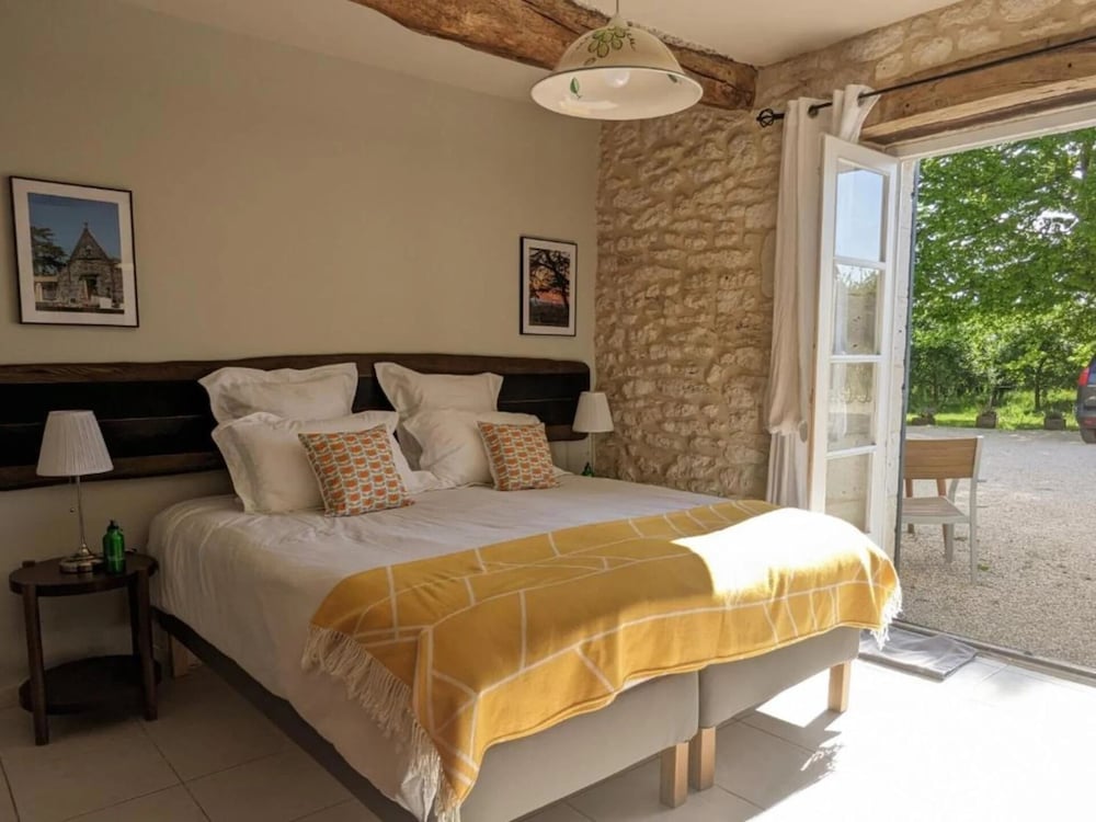 Old Presbytery Guest House
