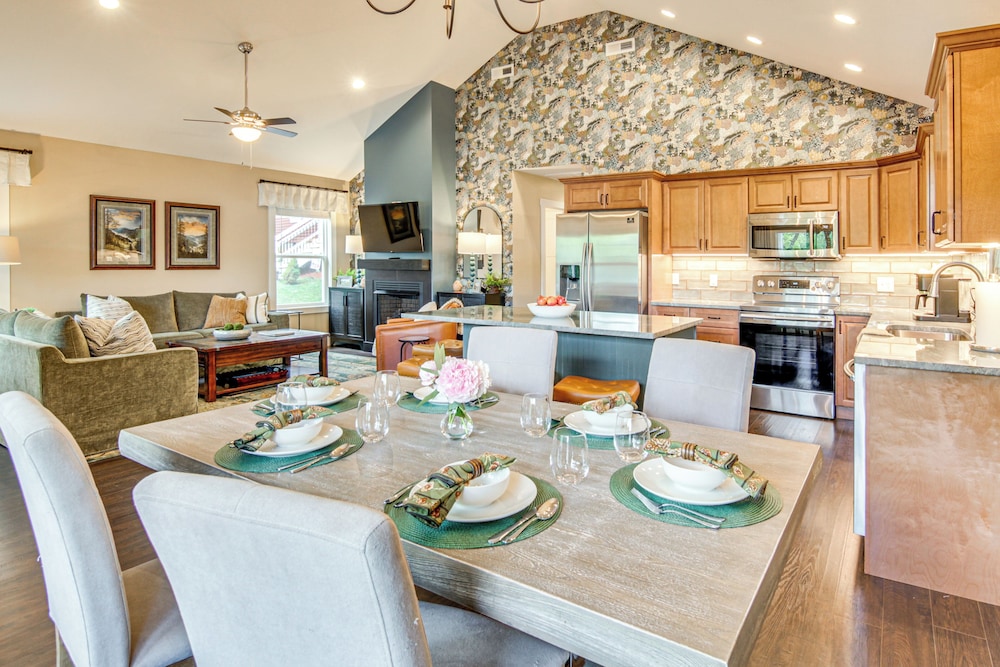 Walk to Dtwn Waynesville: Home w/ Deck!