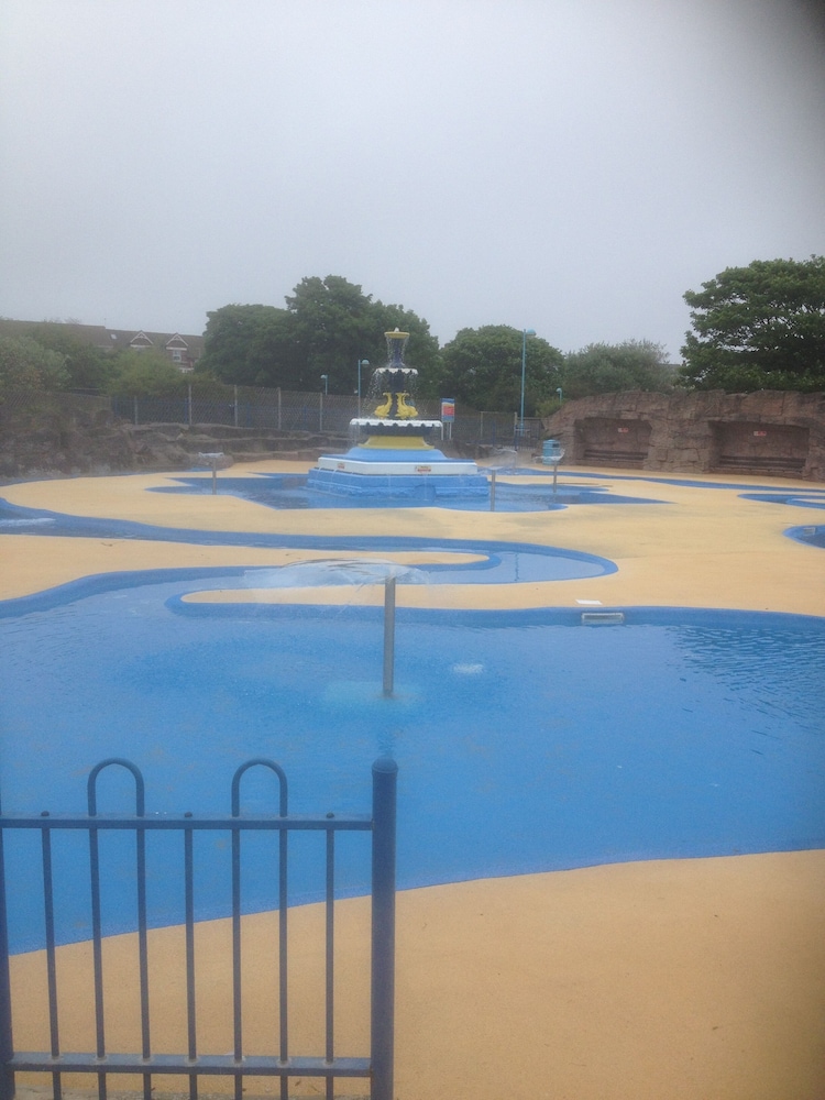 Serena Court Hotel