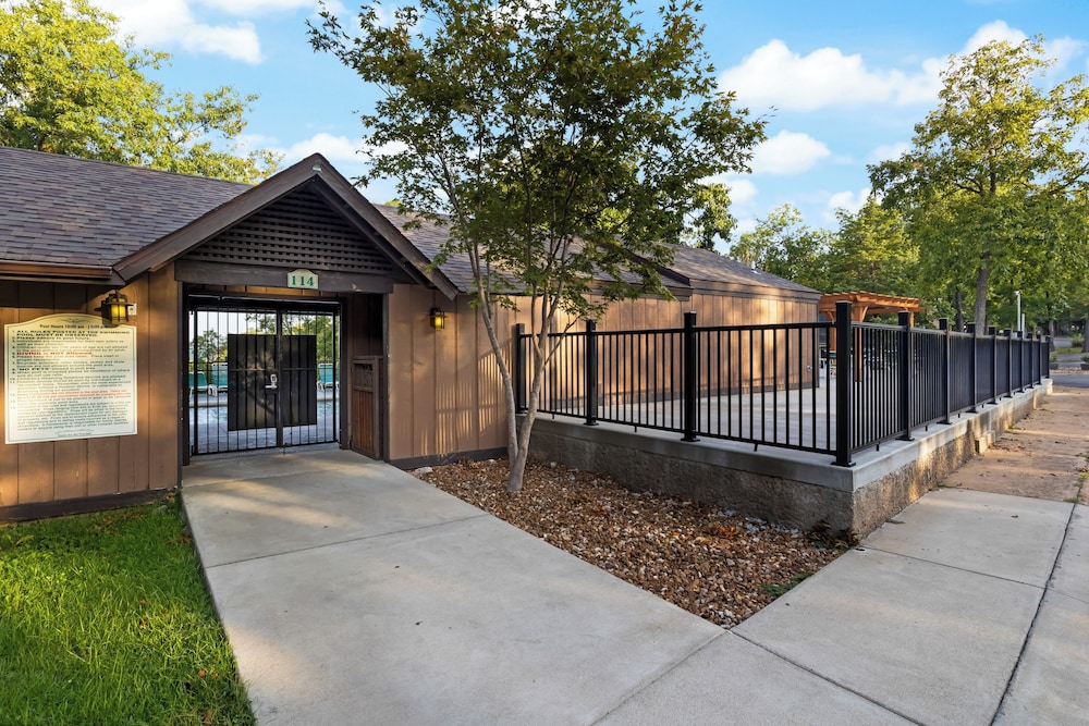 Home w/ Deck, Grill, W & D: Close to Resort & fun