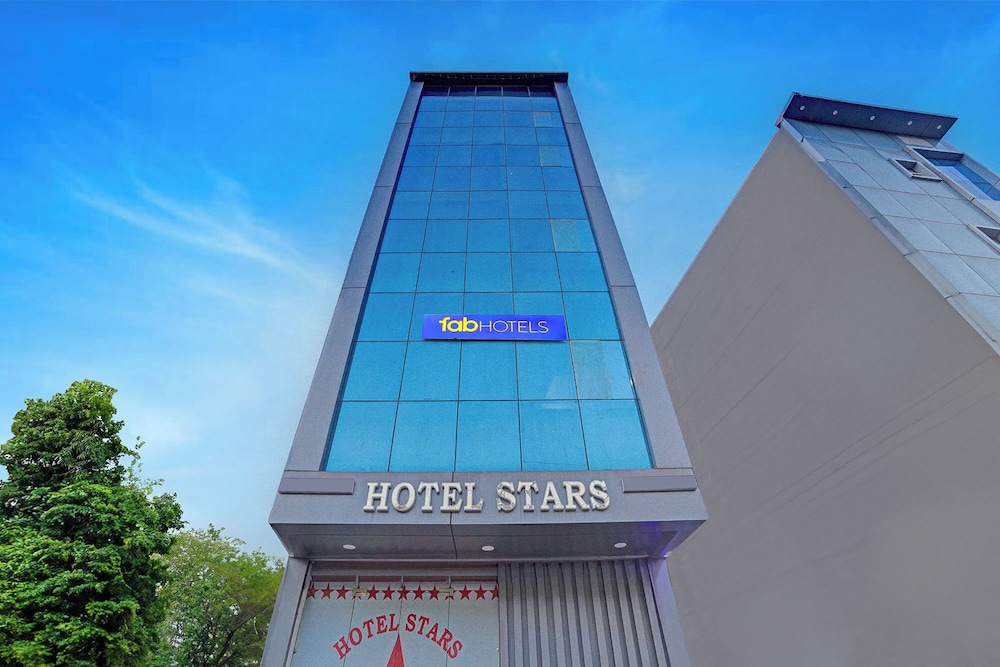 Fabhotel Stars