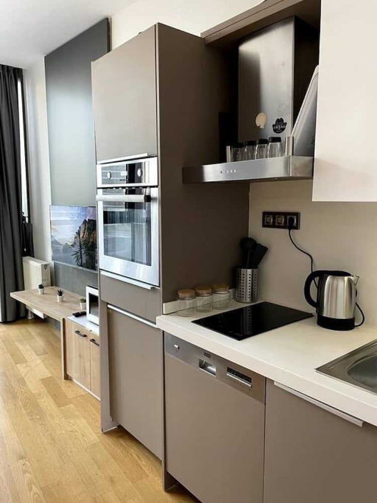 Modern Studio Near Mall of Istanbul