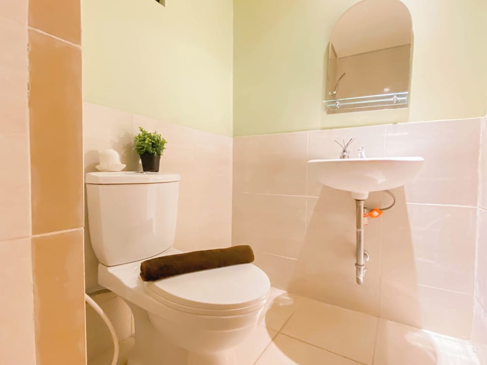 Homey And Comfort Living 2Br At Meikarta Apartment