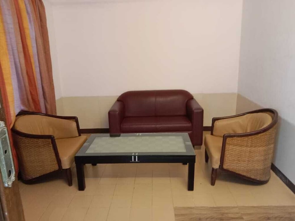 Arnala Beach Resort