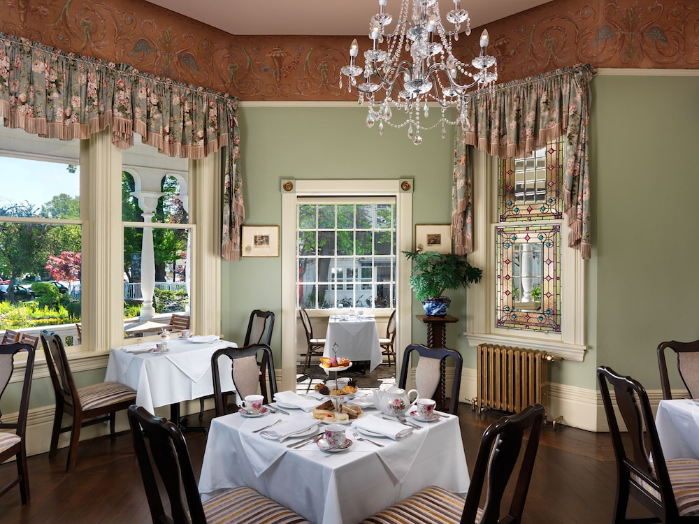 Pendray Inn and Tea House 47