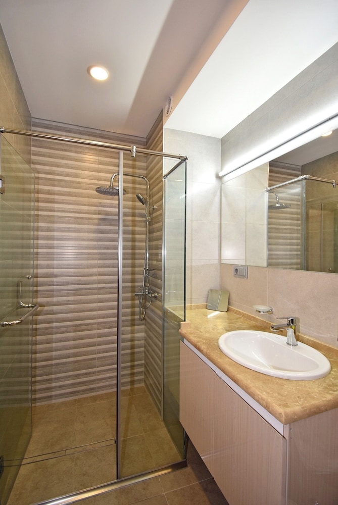 Aparthotel by Luxe Group KO16
