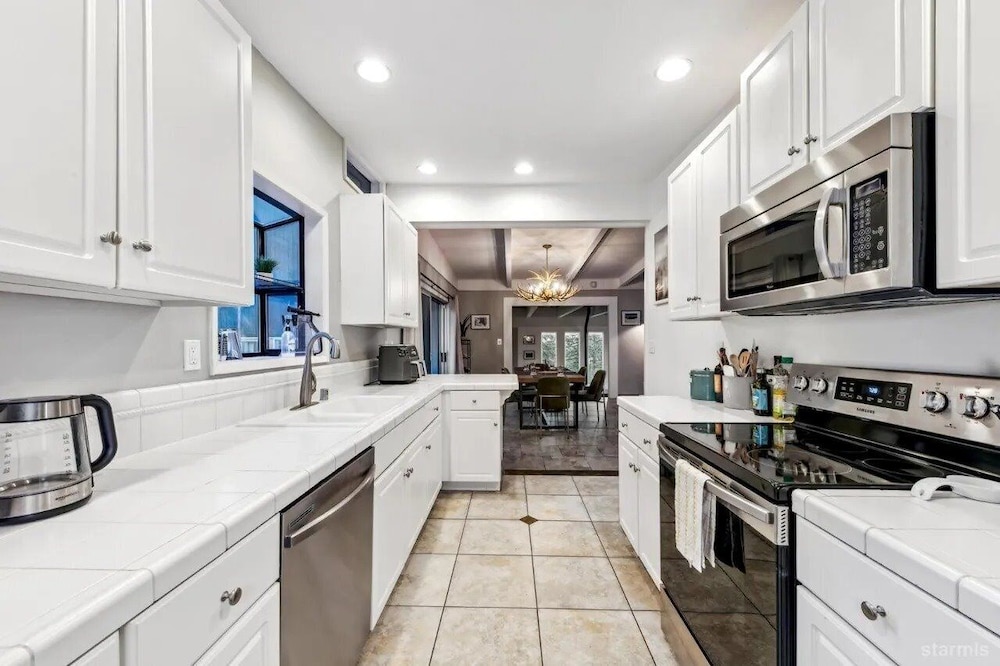 3748 Terrace Drive 5 Bedroom Home