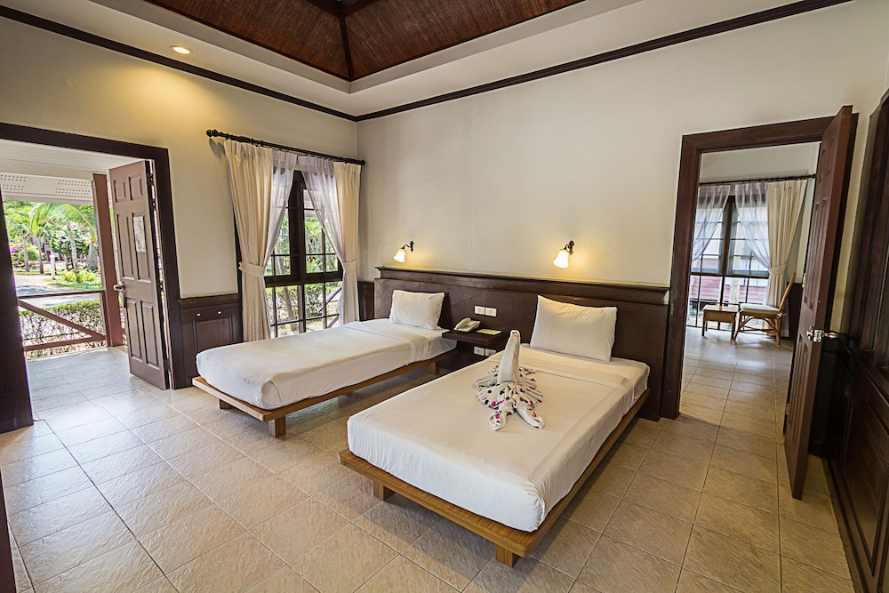 Coco Palm Beach Resort