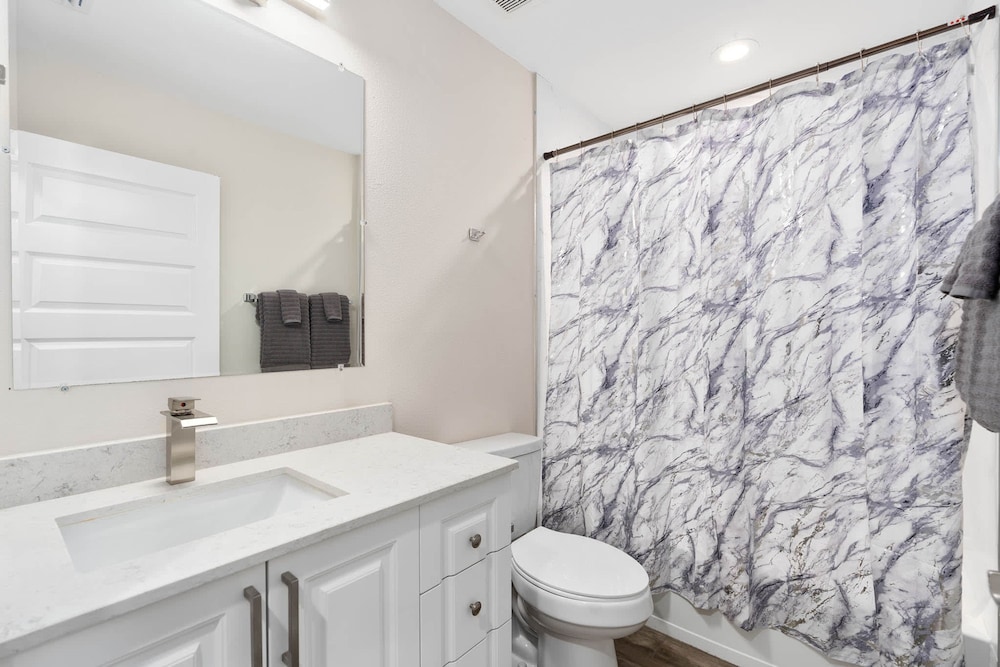 Super Luxe- Sleeps 17 W Designs Near Disney