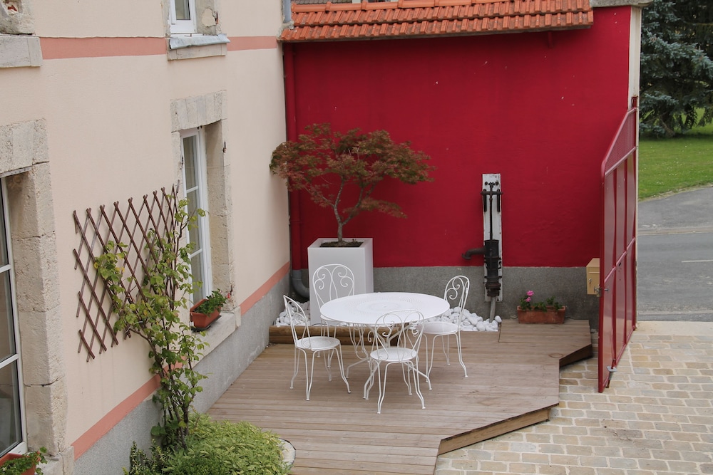 Champagne - Chambre d'hotes Pierre Trichet view 2