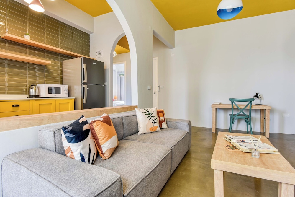 The Arch 2-BR Apartment in Mar Mkhayel