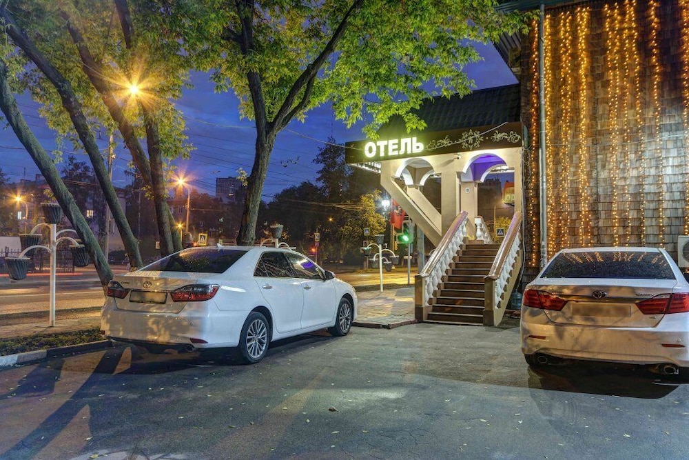 Kapriz Hotel