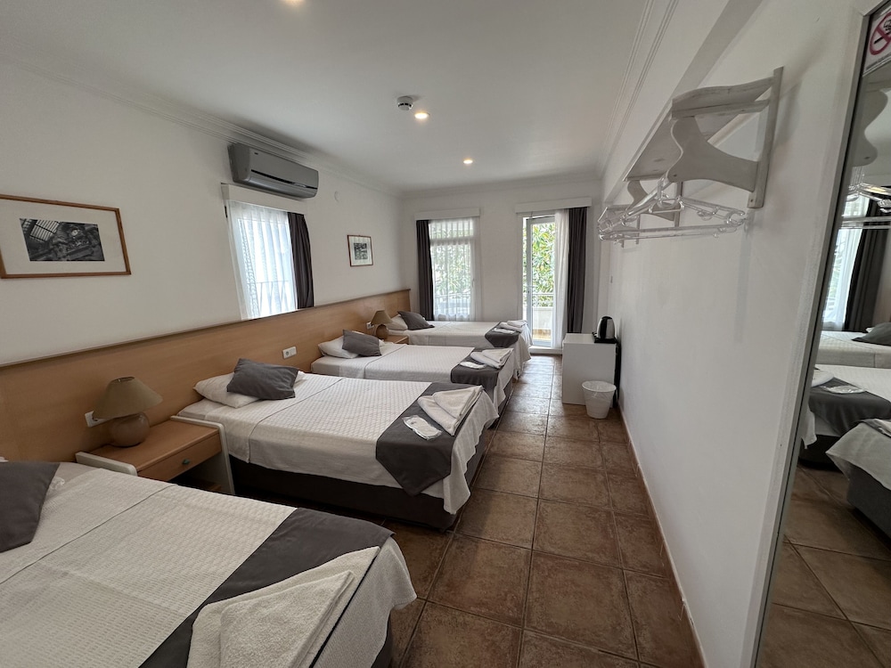 Mimosa Pension
