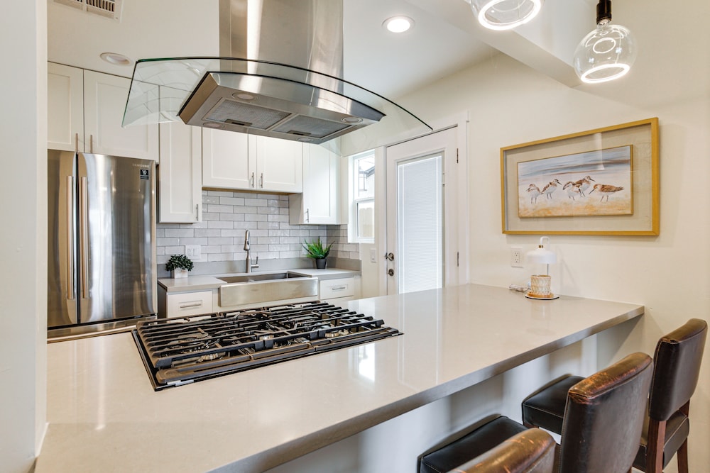1 Mi to Chula Vista Bayfront: Home w/ Patio!