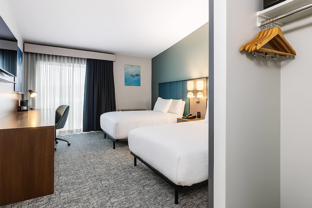 Wingate by Wyndham Geneva at SPIRE Academy