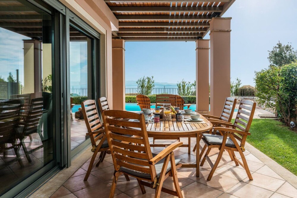 Villa Kalida Stunning Seaview and Relax