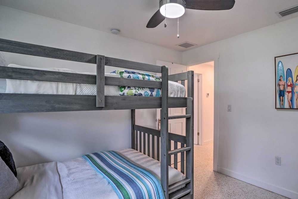 Colorful Fort Myers Home w/ Sunroom & Patio!