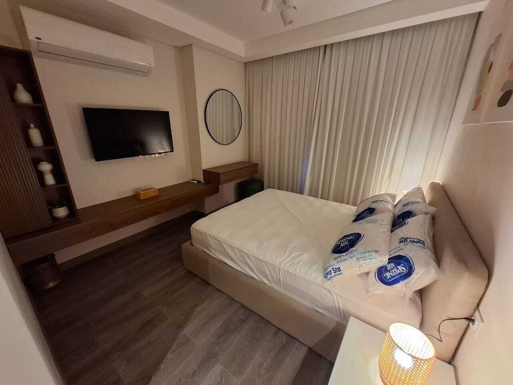 Mynt Stay zed west Residence 2 bedroom E1E213
