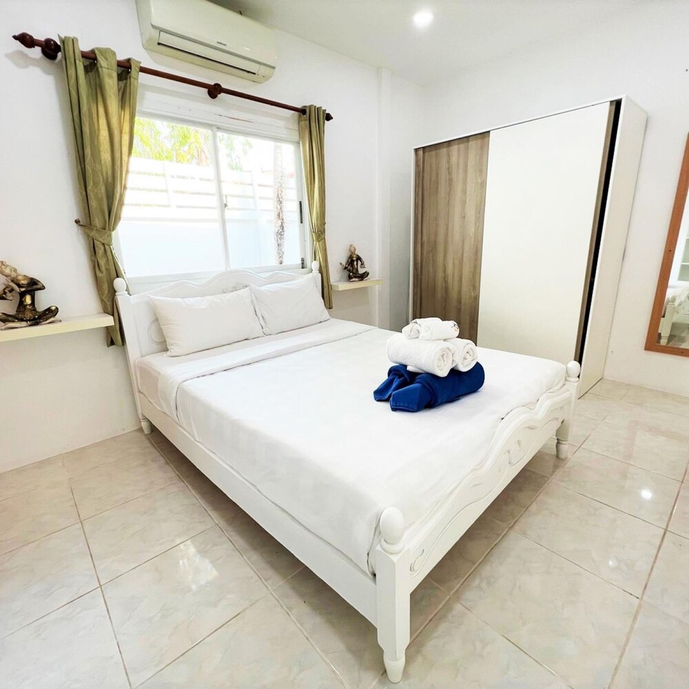 Jasmine Pool Villa in Nai Harn