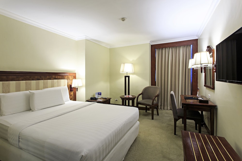 Cebu Vacations - Cebu Parklane International Hotel - Property Image 4