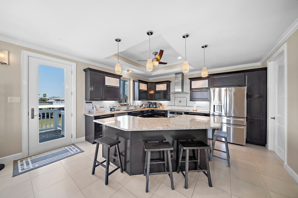 Blue Marlin Bayfront Retreat by Ryson Vacation Rentals