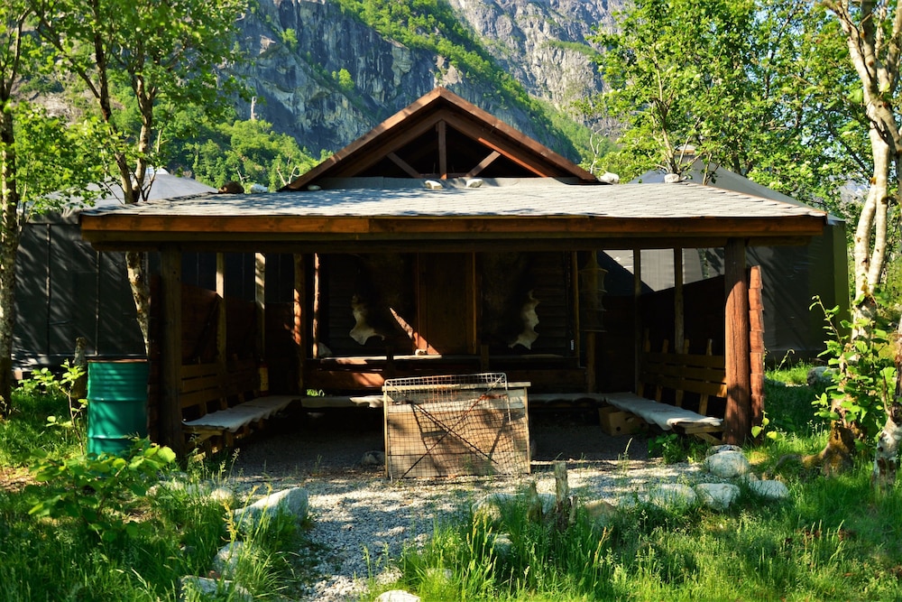 Hardanger Basecamp