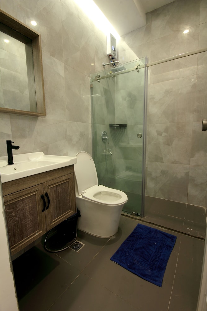 Cozy Pine Getaway w/ Fireplace  Mountain Views! - Property Image 38