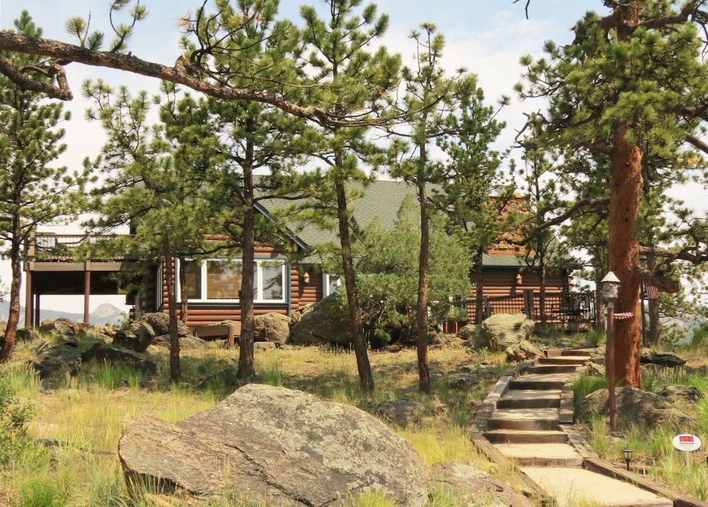 Bear-a-dise -- Ev #3432 4 Bedroom Home by RedAwning