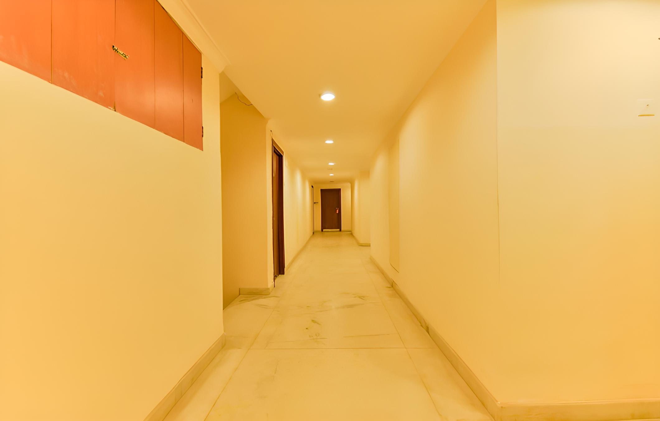 Hotel New Woodlands Cochin view 2