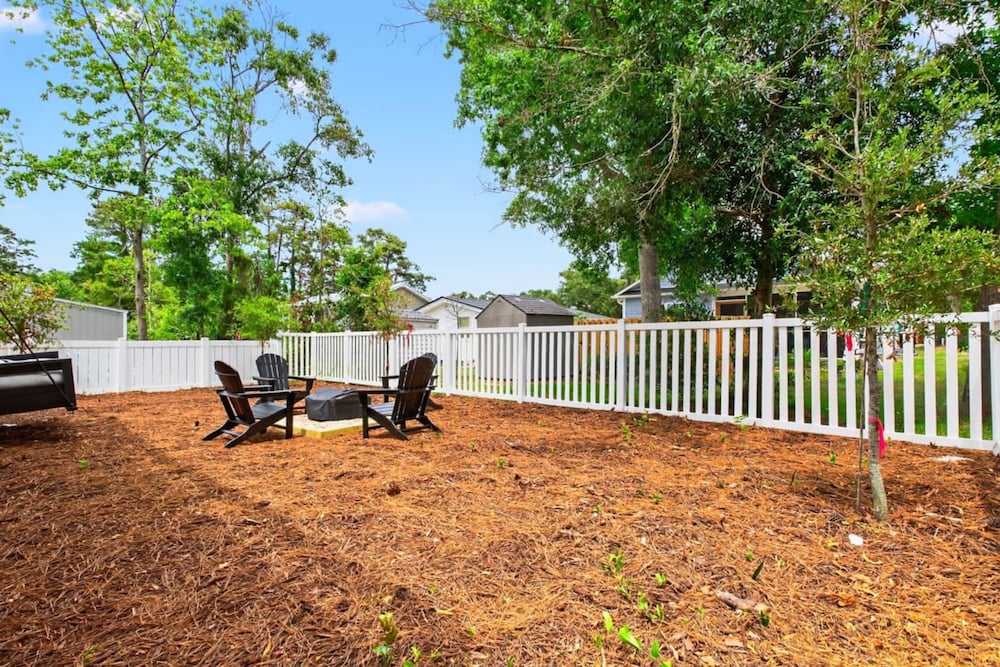 New Listing Luxury House 5 Min Walk to Beach