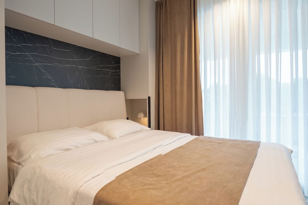 Break penthouse -three bedroom apartment