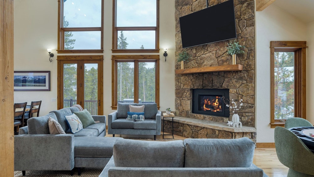 Skate Bowl, Hot Tub & Game Room Breckenridge Adventure Chalet by Avantstay