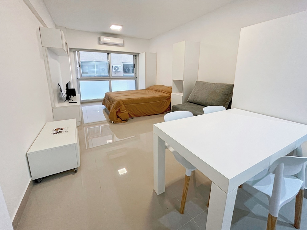 Ayres Suites Moreno