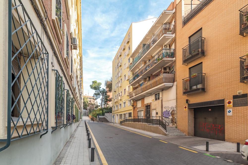 LooP Las Ventas - Adults Only view 5