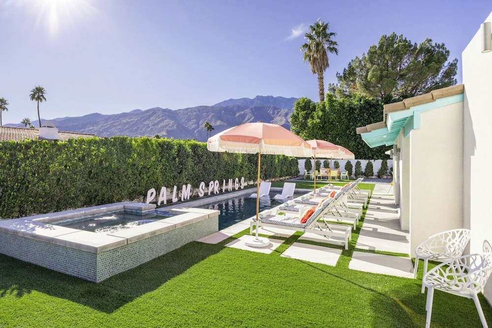 Caliente Oasis