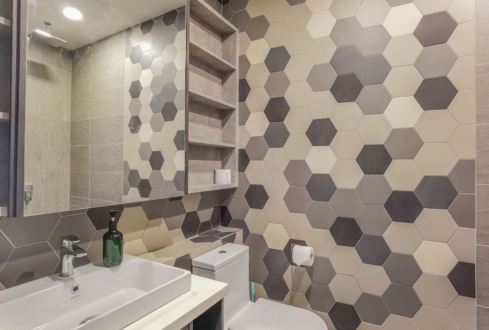 Jalan Ceylonz Suites KL