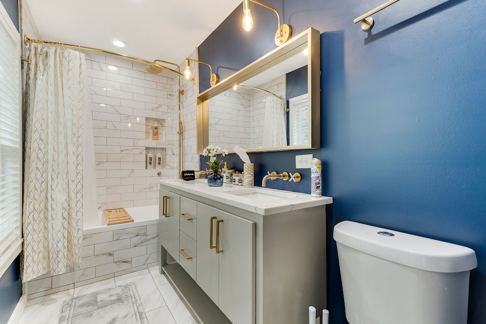 Luxury Townhome Pet Friendly