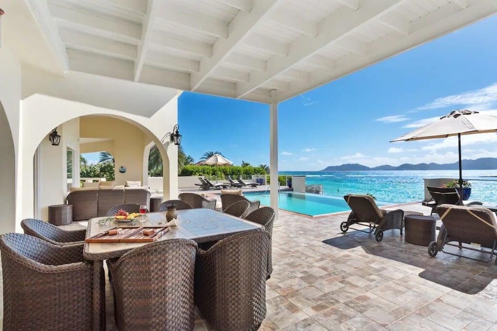 Beachfront Bliss: Private Retreat With Spectacular Views - Image 5